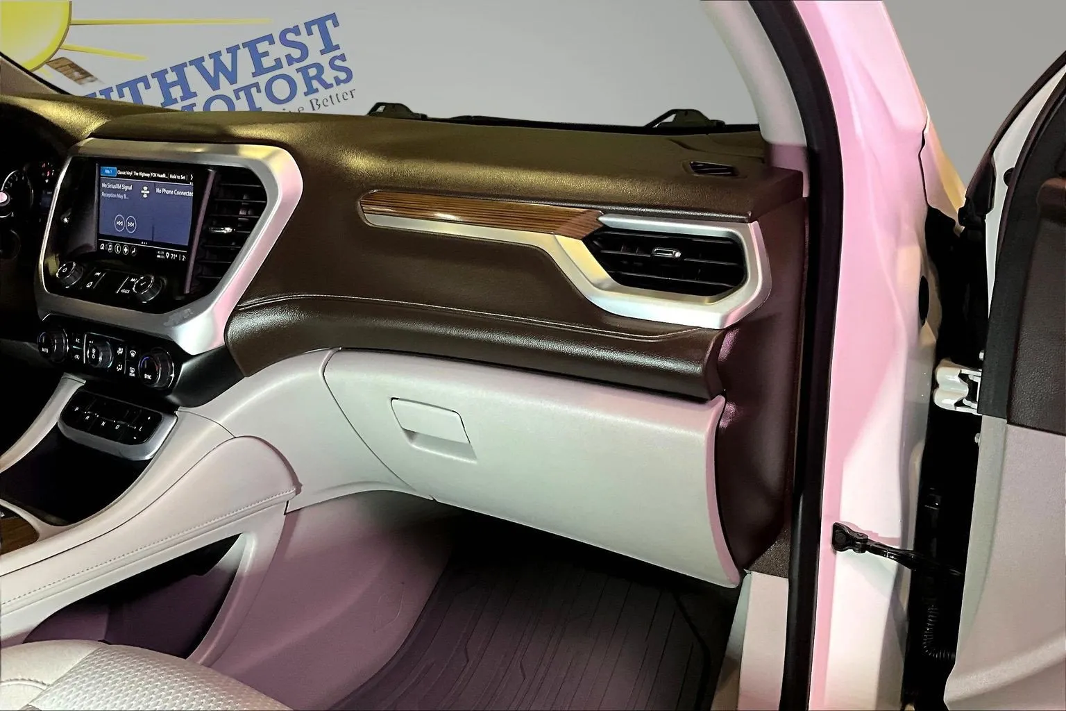 GMC Acadia photo 27