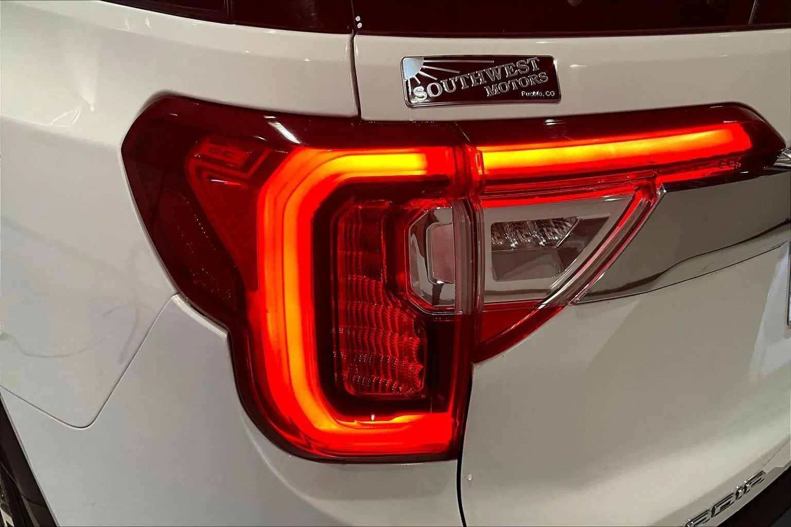 GMC Acadia photo 23