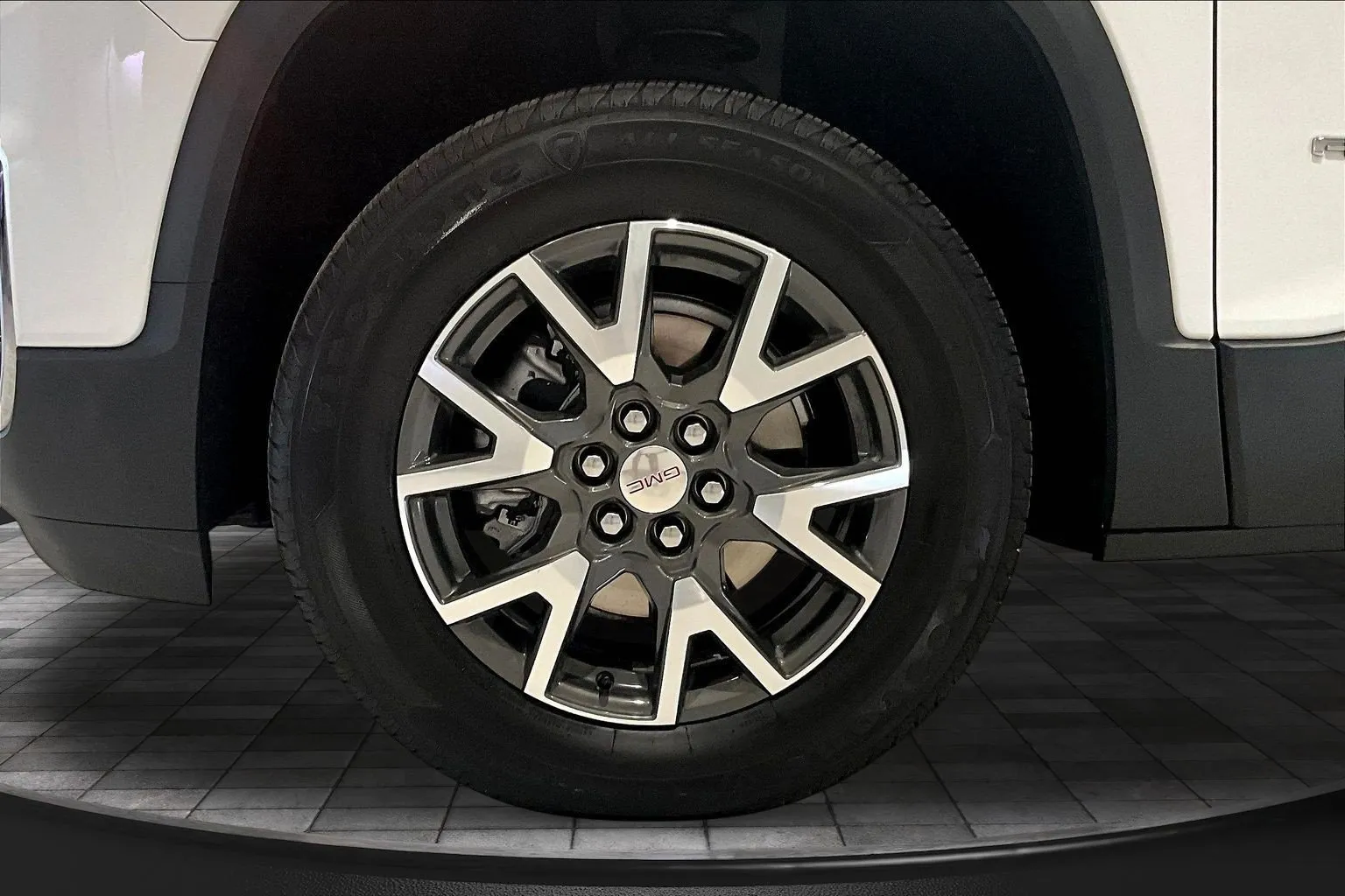 GMC Acadia photo 35