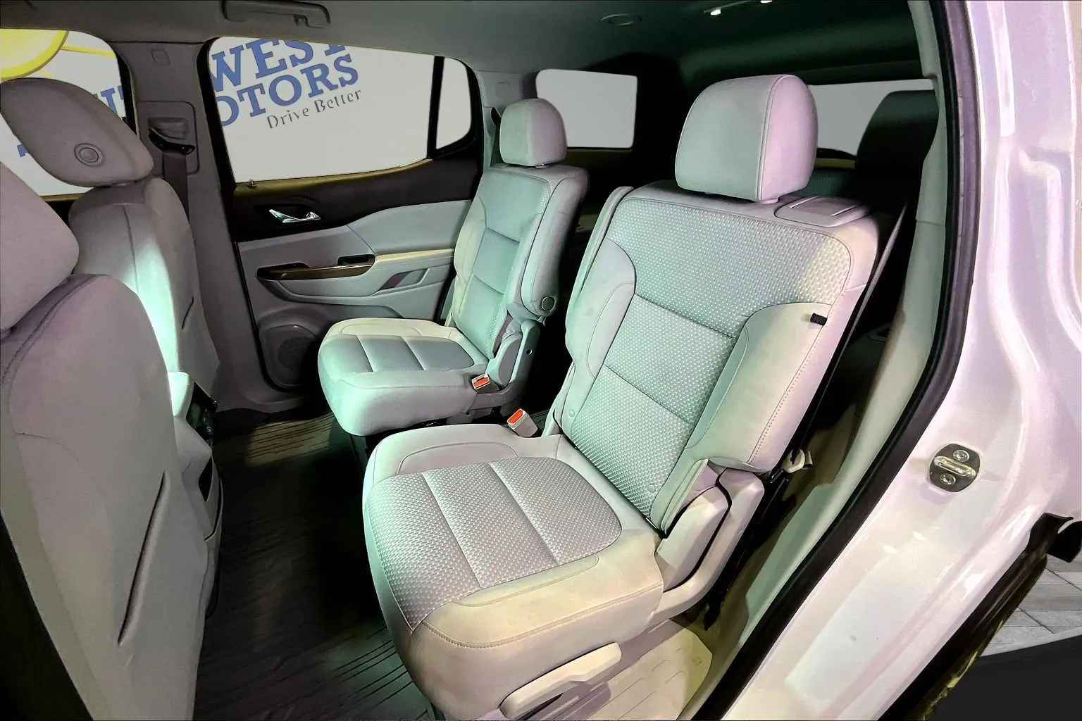 GMC Acadia photo 22