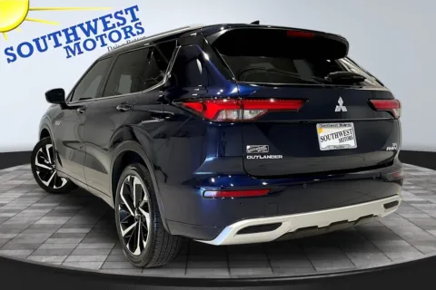 More photos of 2024 Mitsubishi Outlander Plug-In Hybrid SEL at Southwest Motors, CO