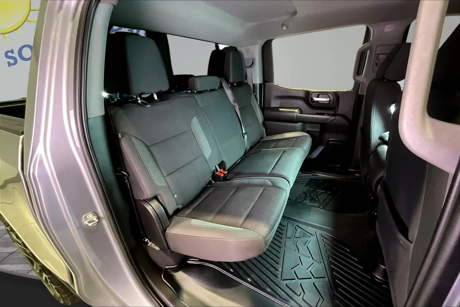 Chevrolet Silverado photo 26