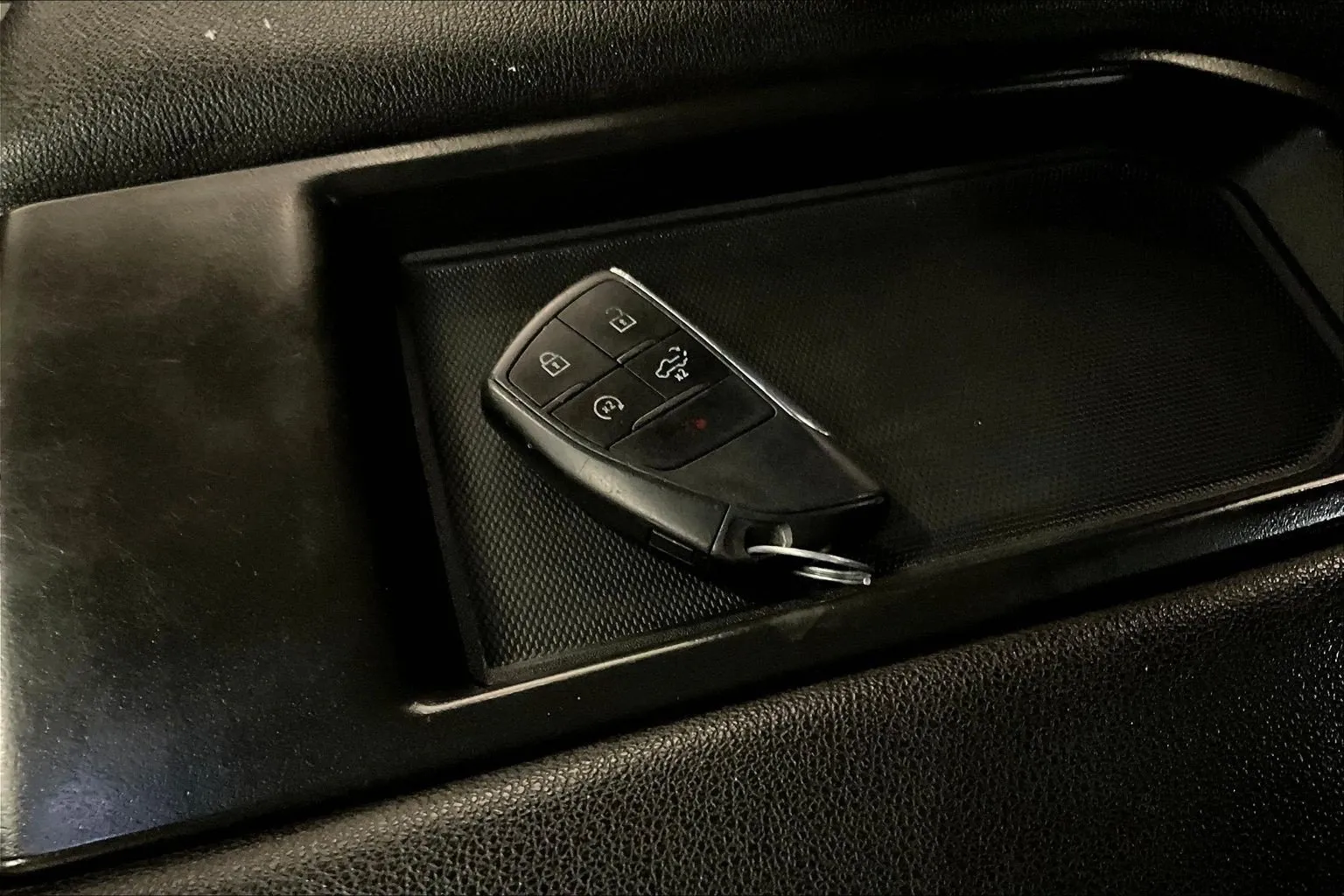 Chevrolet Silverado photo 35