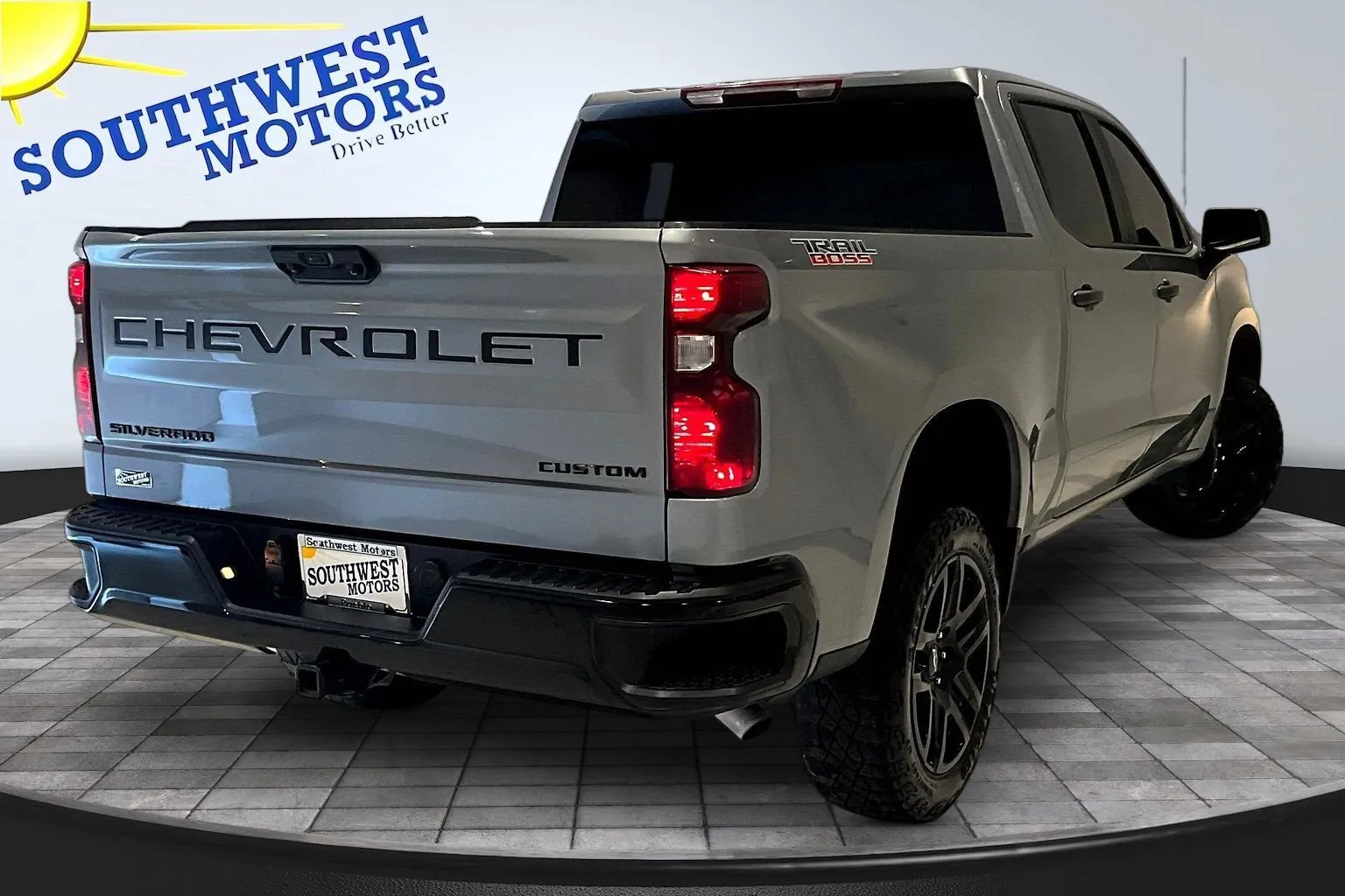 Chevrolet Silverado photo 7