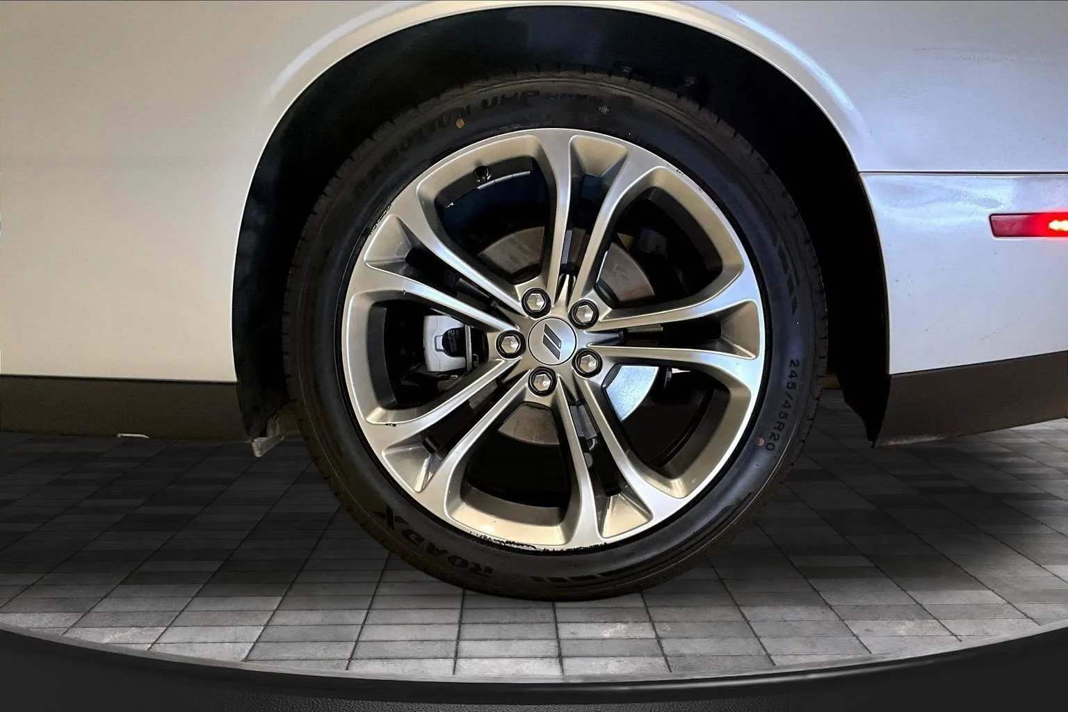 Dodge Challenger photo 34