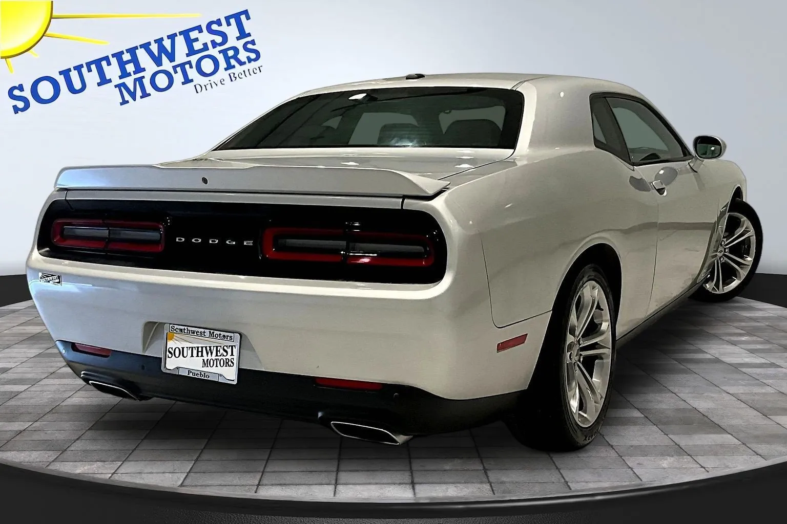 Dodge Challenger photo 7
