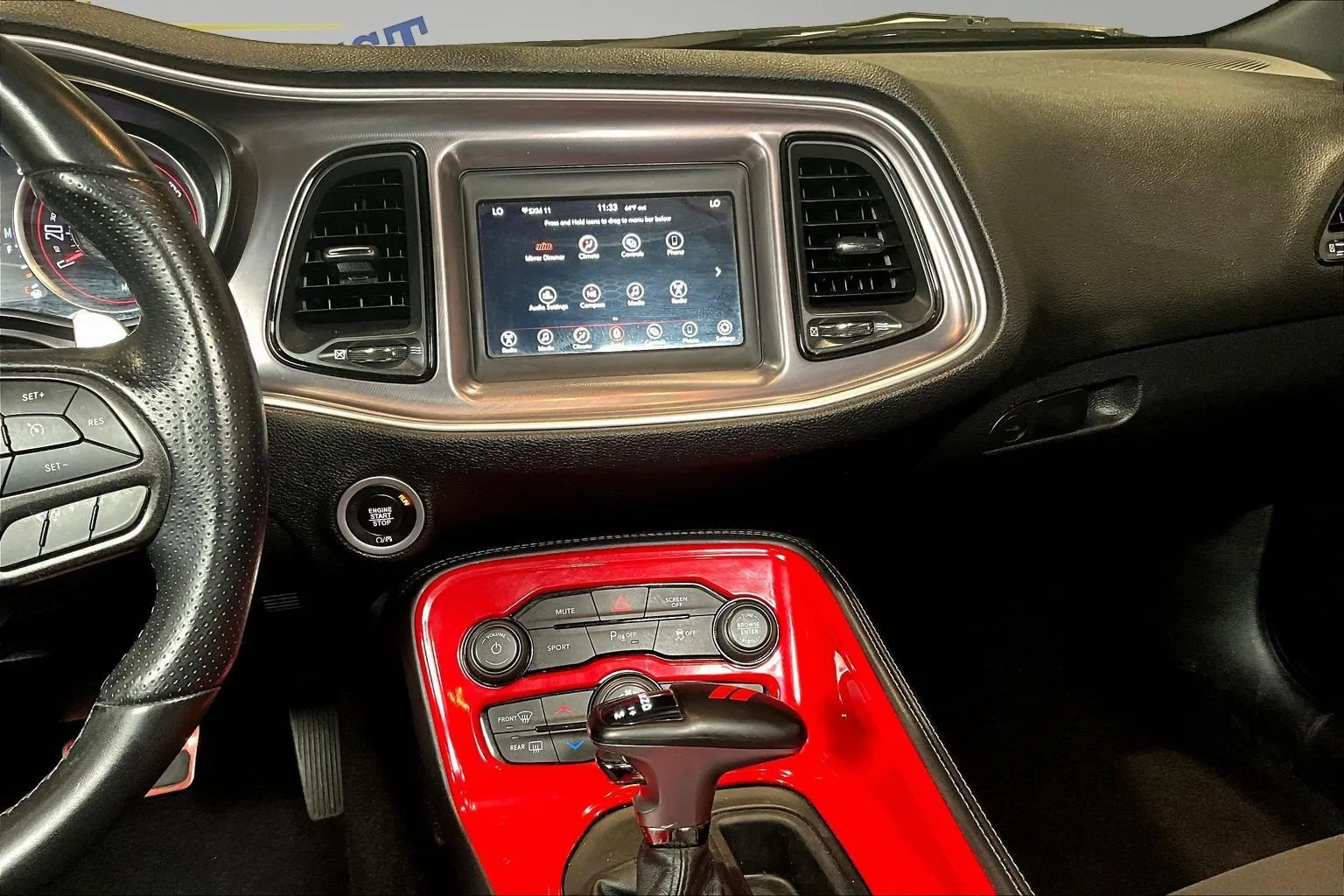 Dodge Challenger photo 10