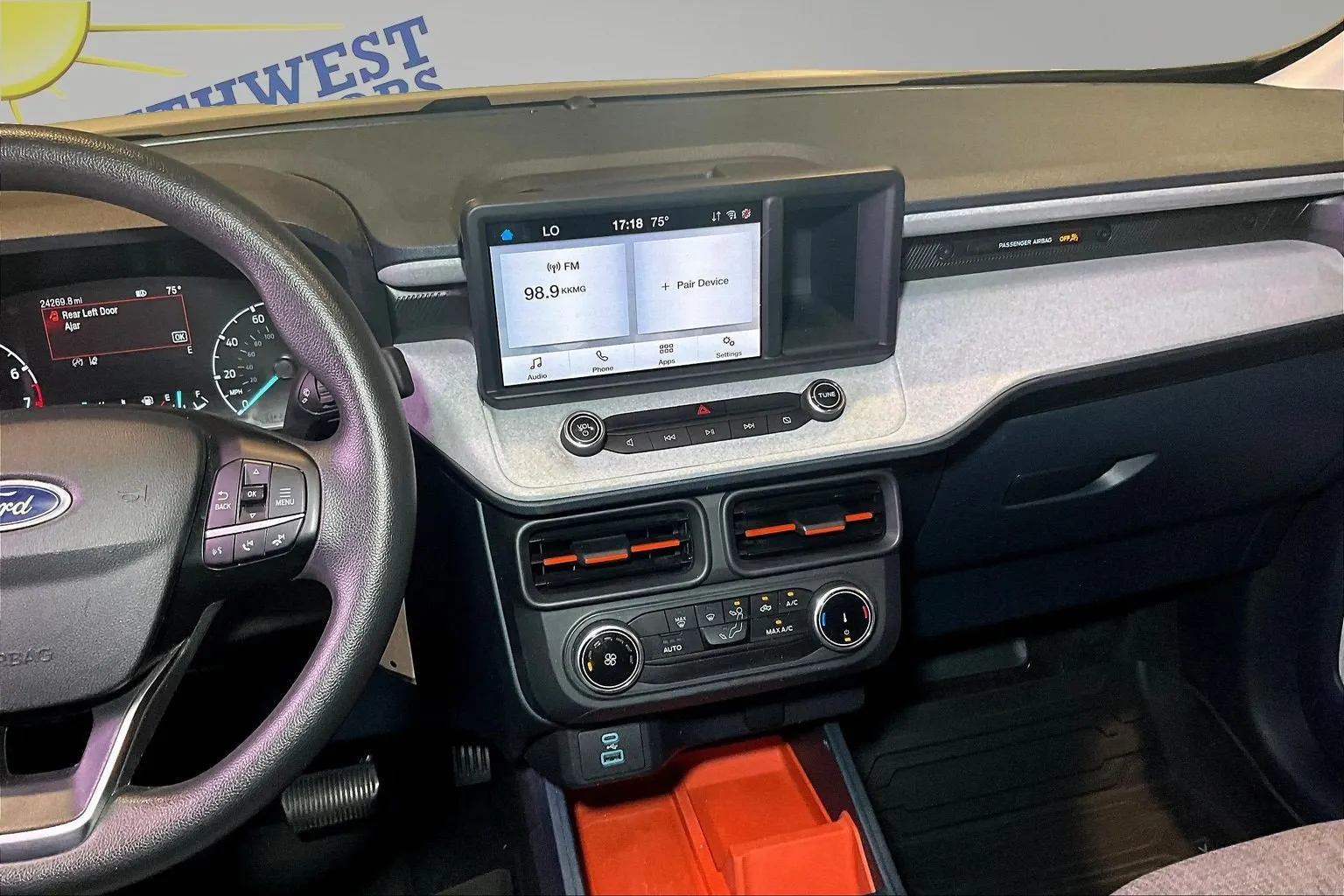 Ford Maverick photo 11