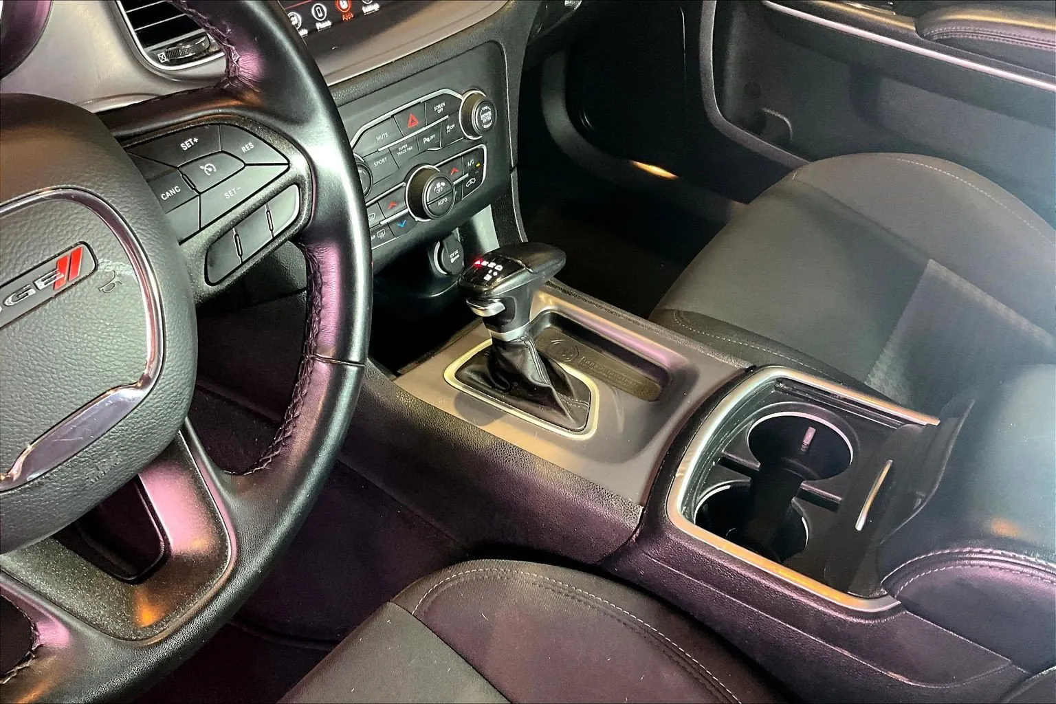 Dodge Charger photo 18