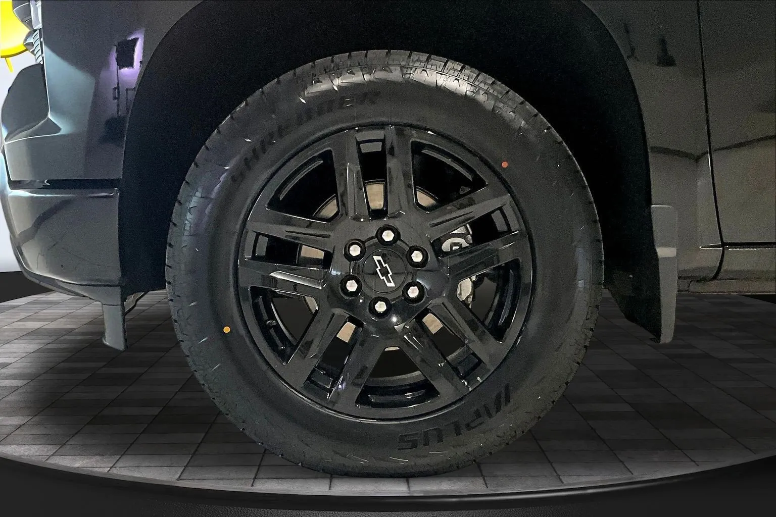 Chevrolet Silverado photo 35