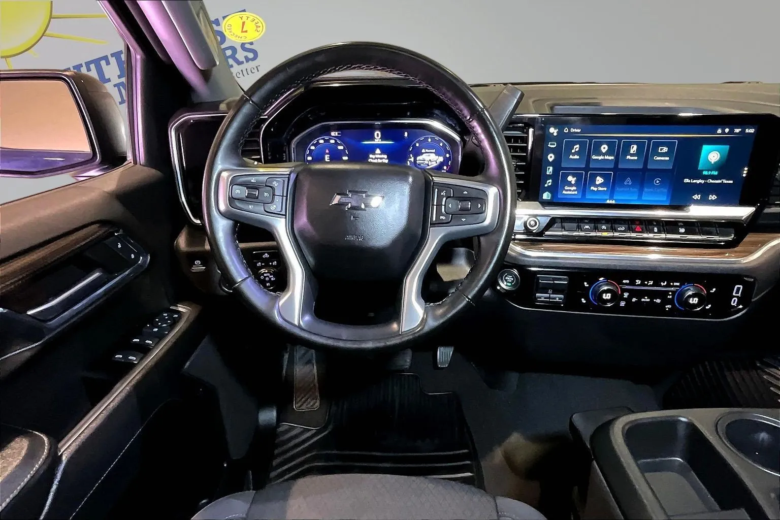 Chevrolet Silverado photo 10
