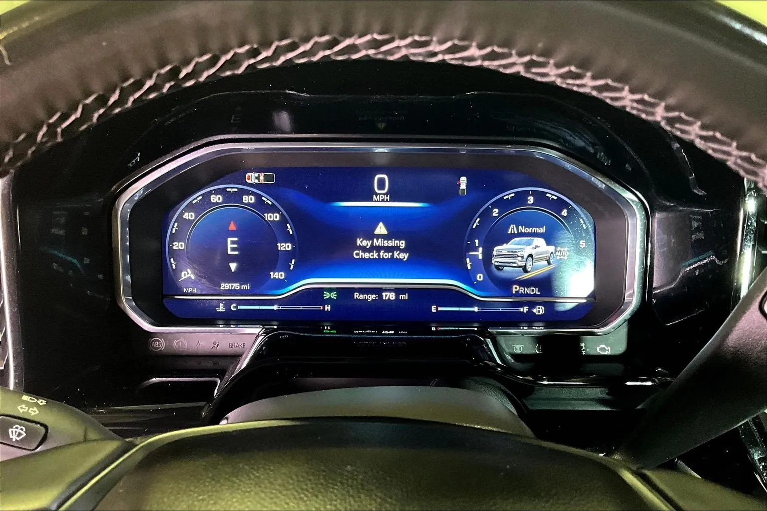 Chevrolet Silverado photo 15