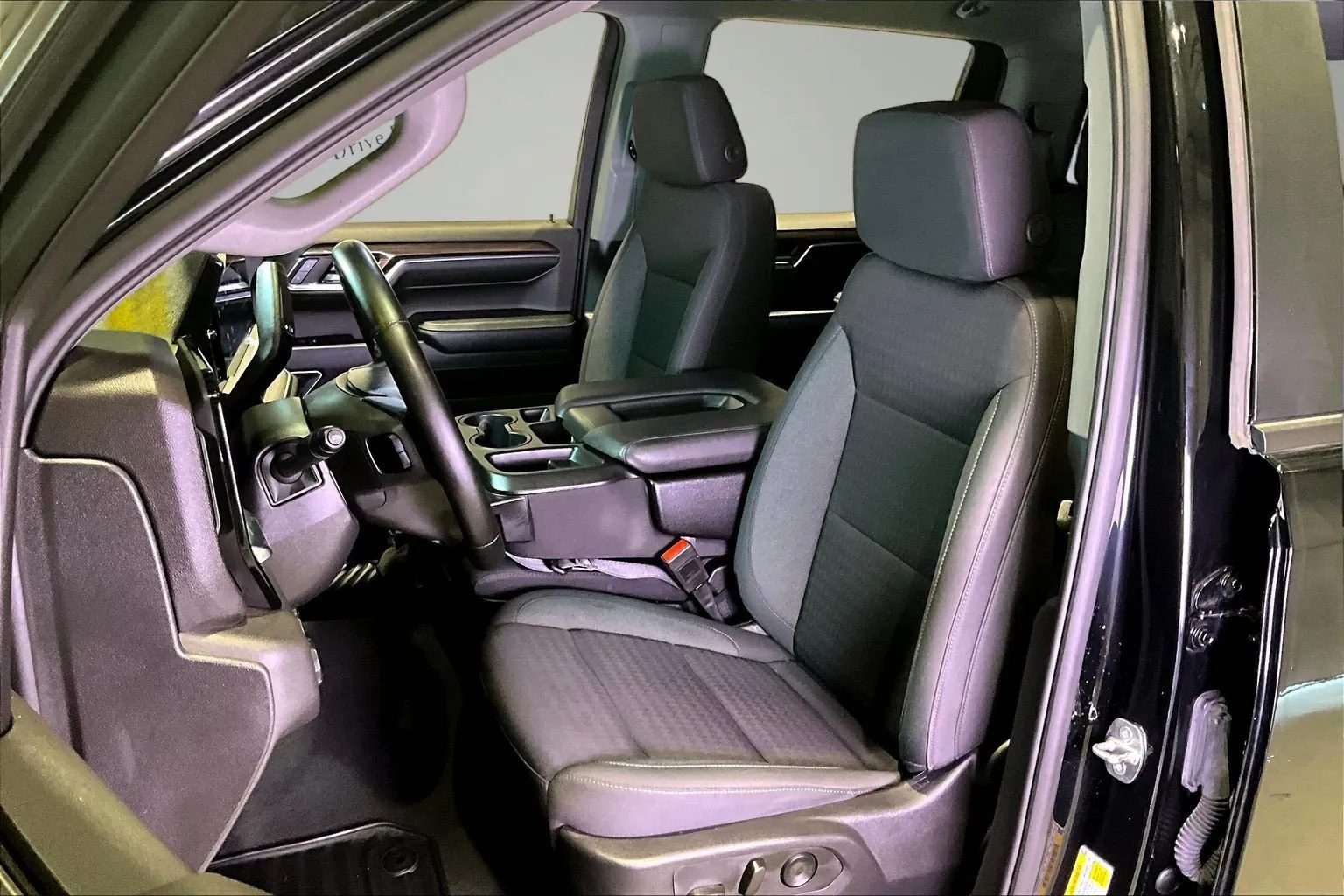 Chevrolet Silverado photo 23