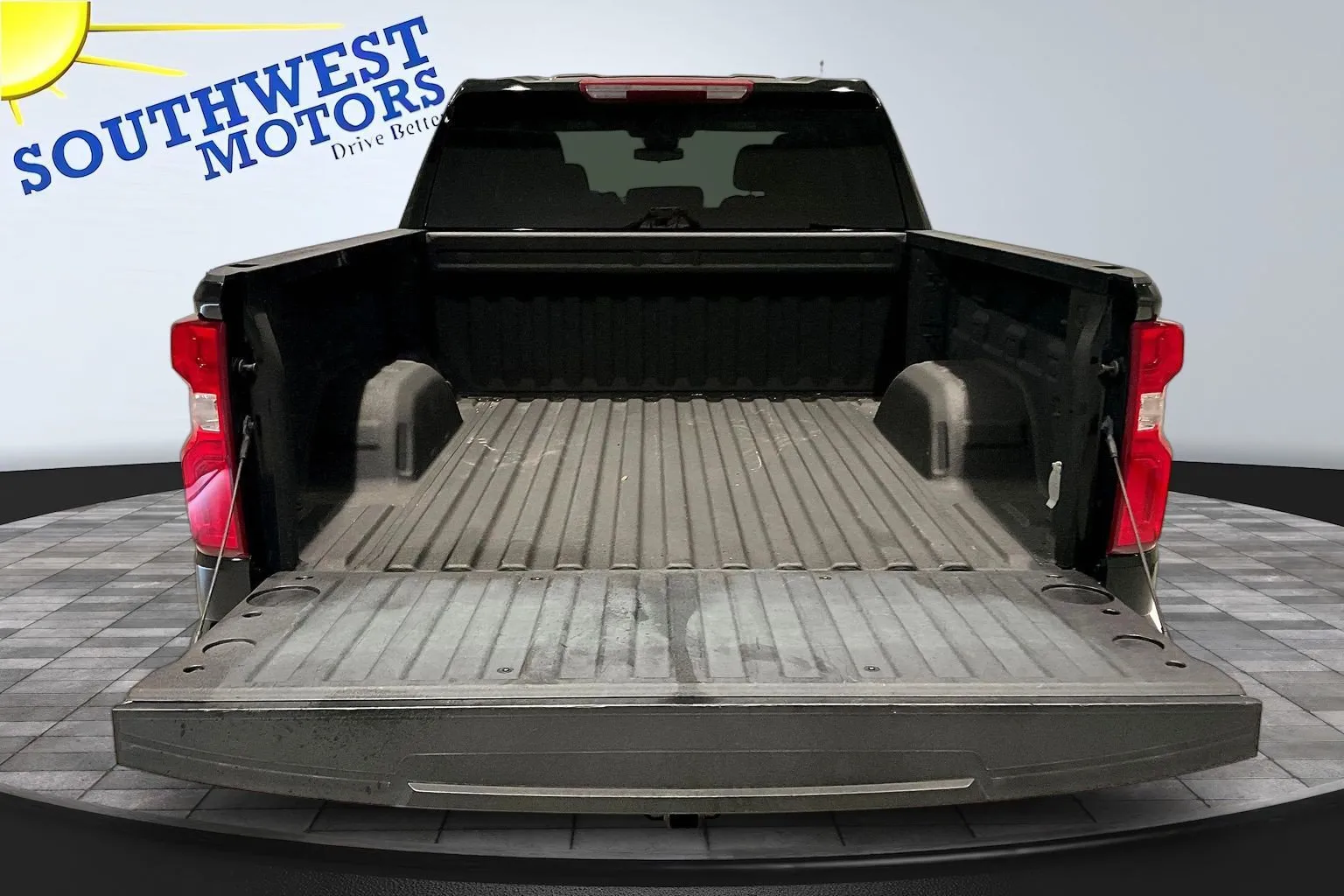 Chevrolet Silverado photo 8