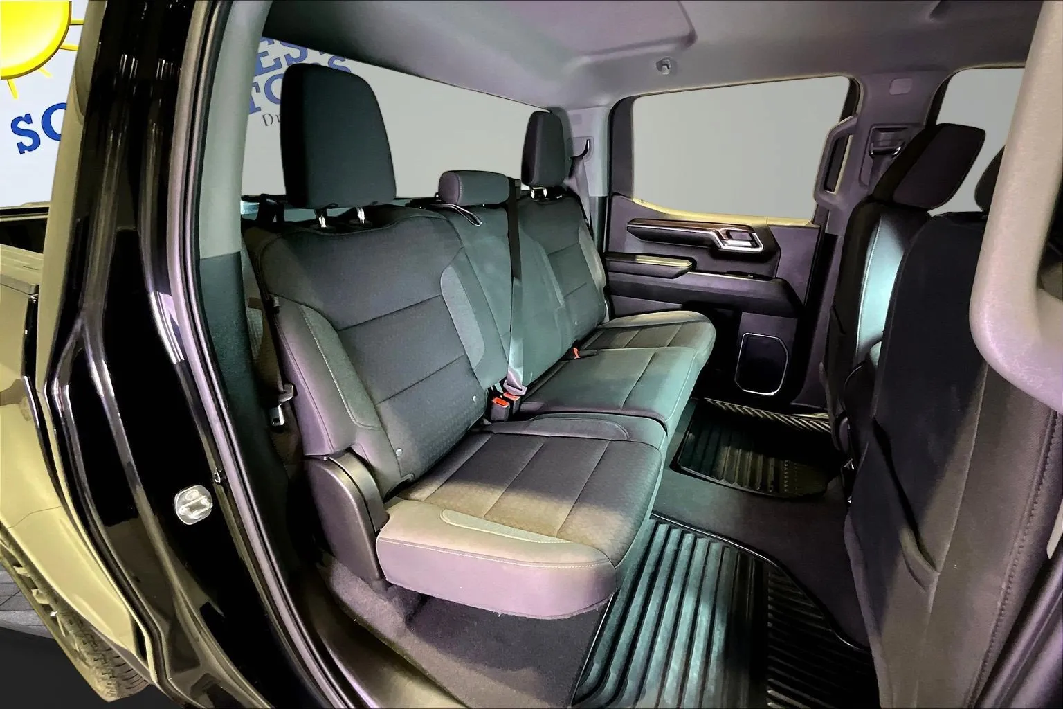 Chevrolet Silverado photo 27