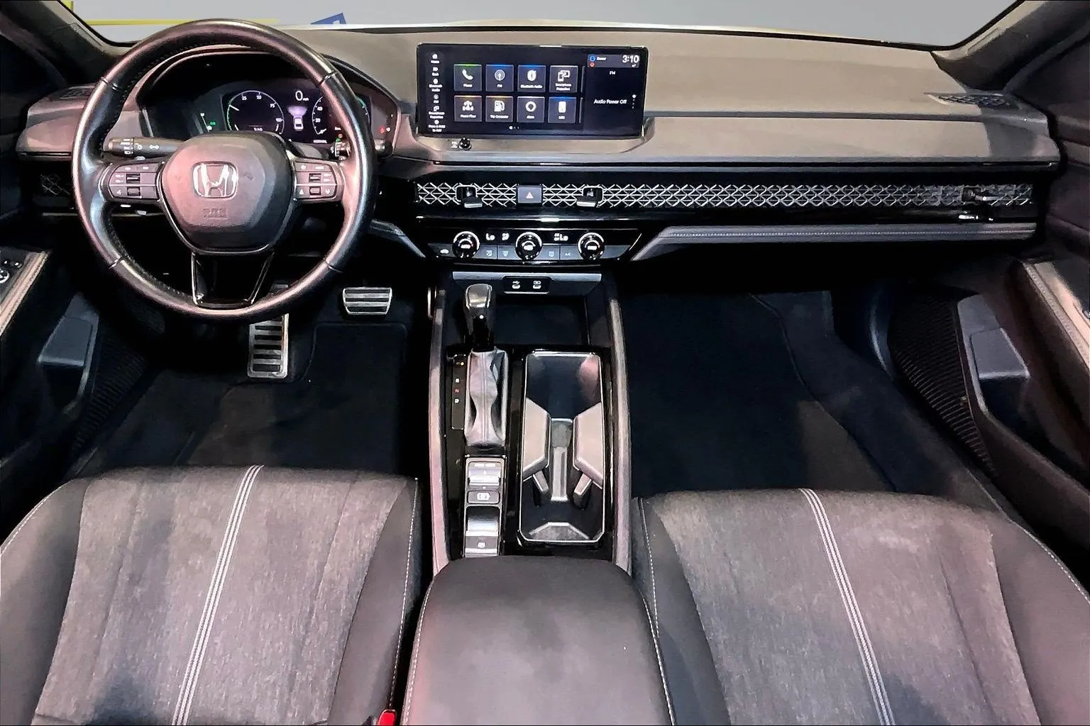 Honda Accord photo 8
