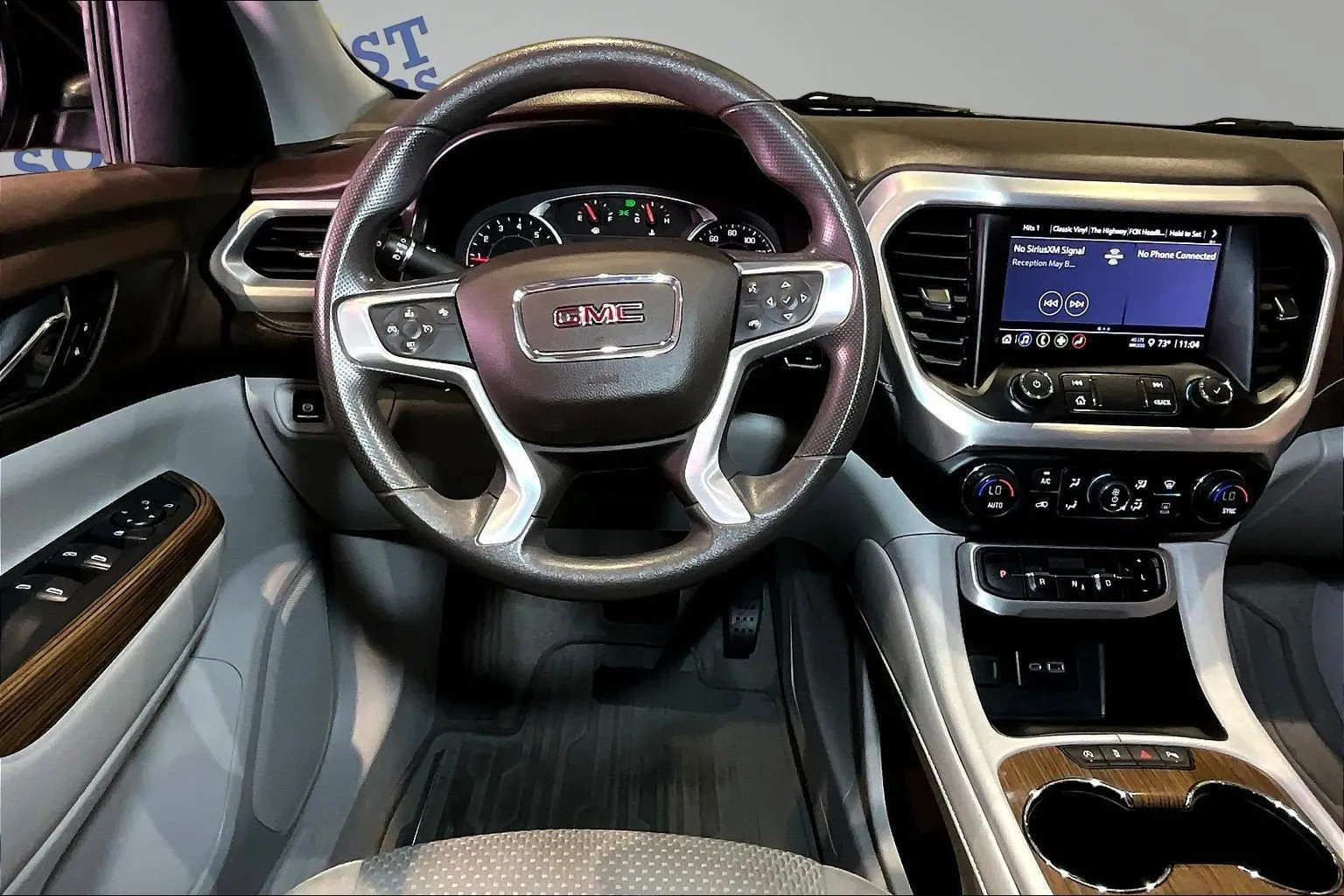 GMC Acadia photo 9