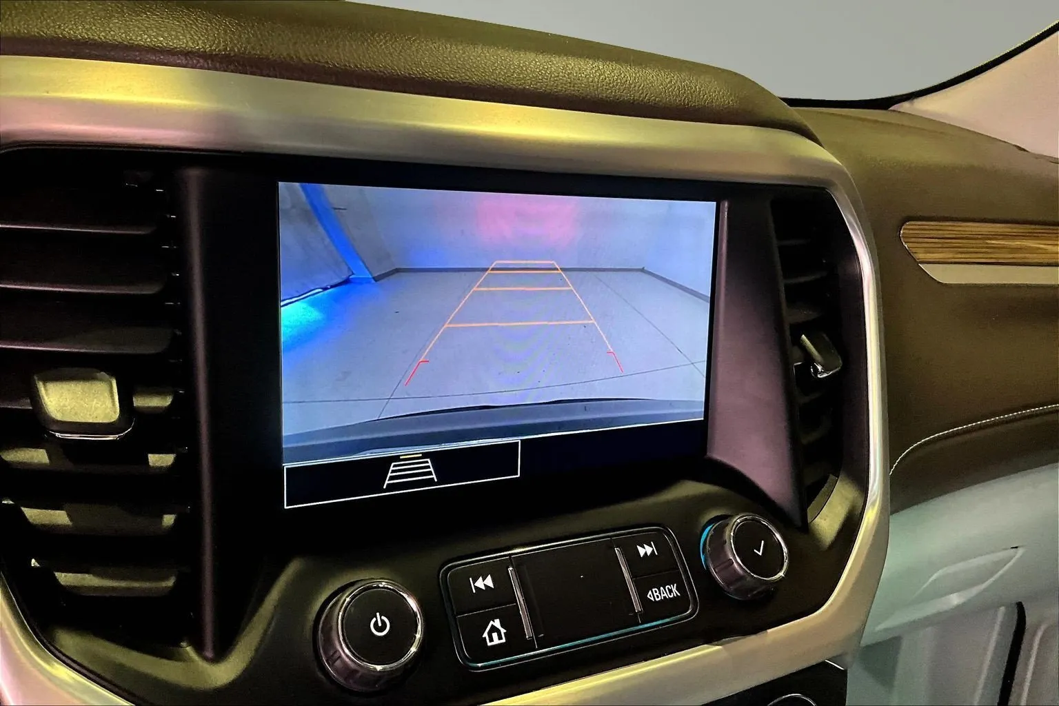 GMC Acadia photo 15