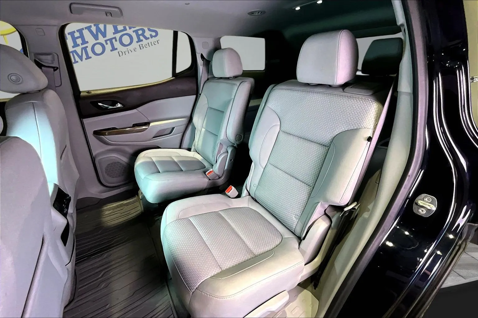 GMC Acadia photo 21