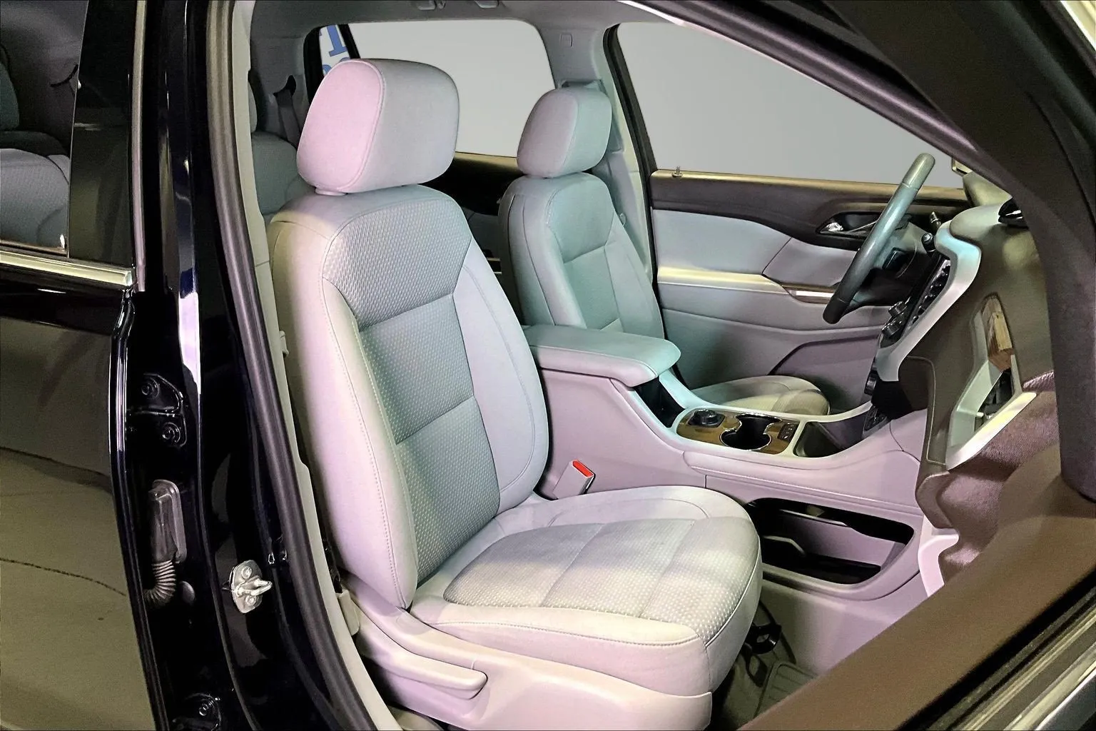 GMC Acadia photo 29