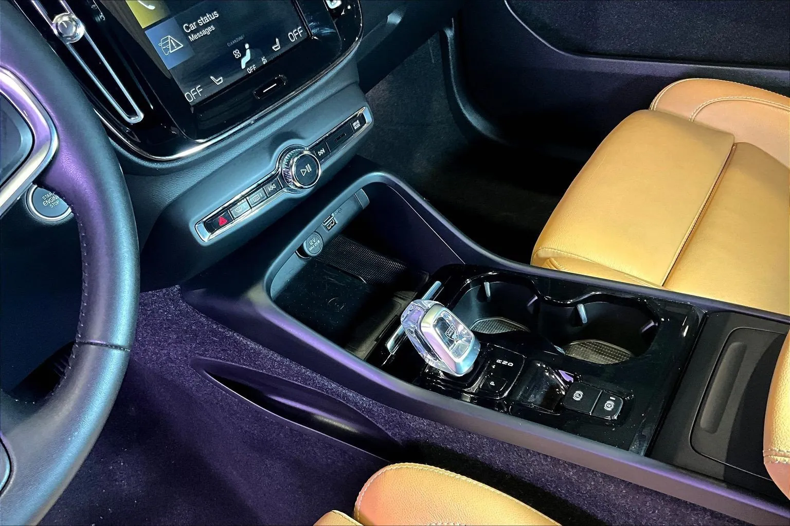 Volvo XC40 photo 18