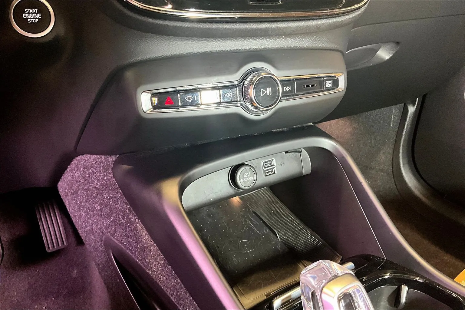 Volvo XC40 photo 16