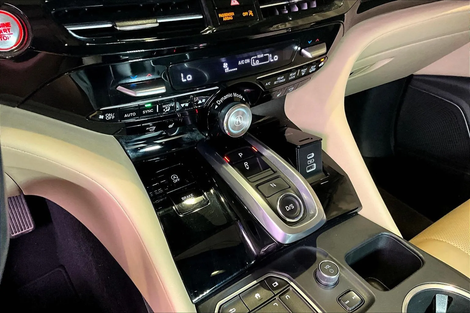 Acura MDX photo 16
