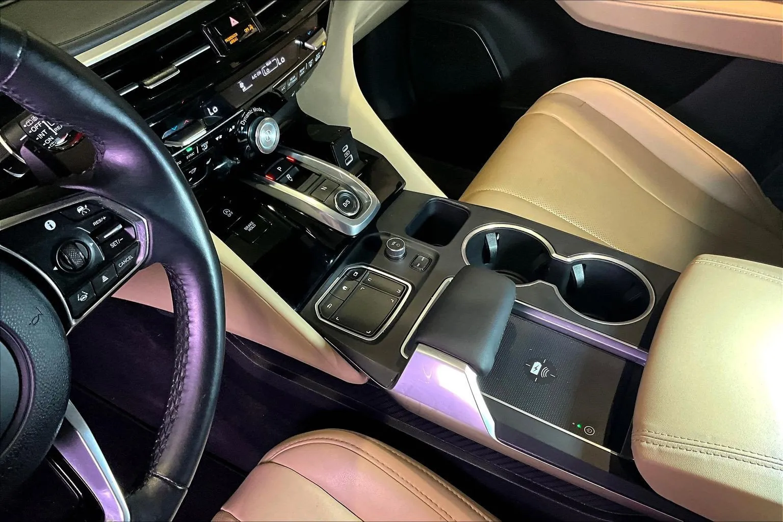 Acura MDX photo 18