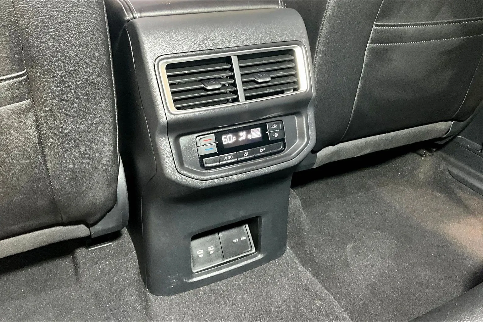 Volkswagen Atlas photo 11