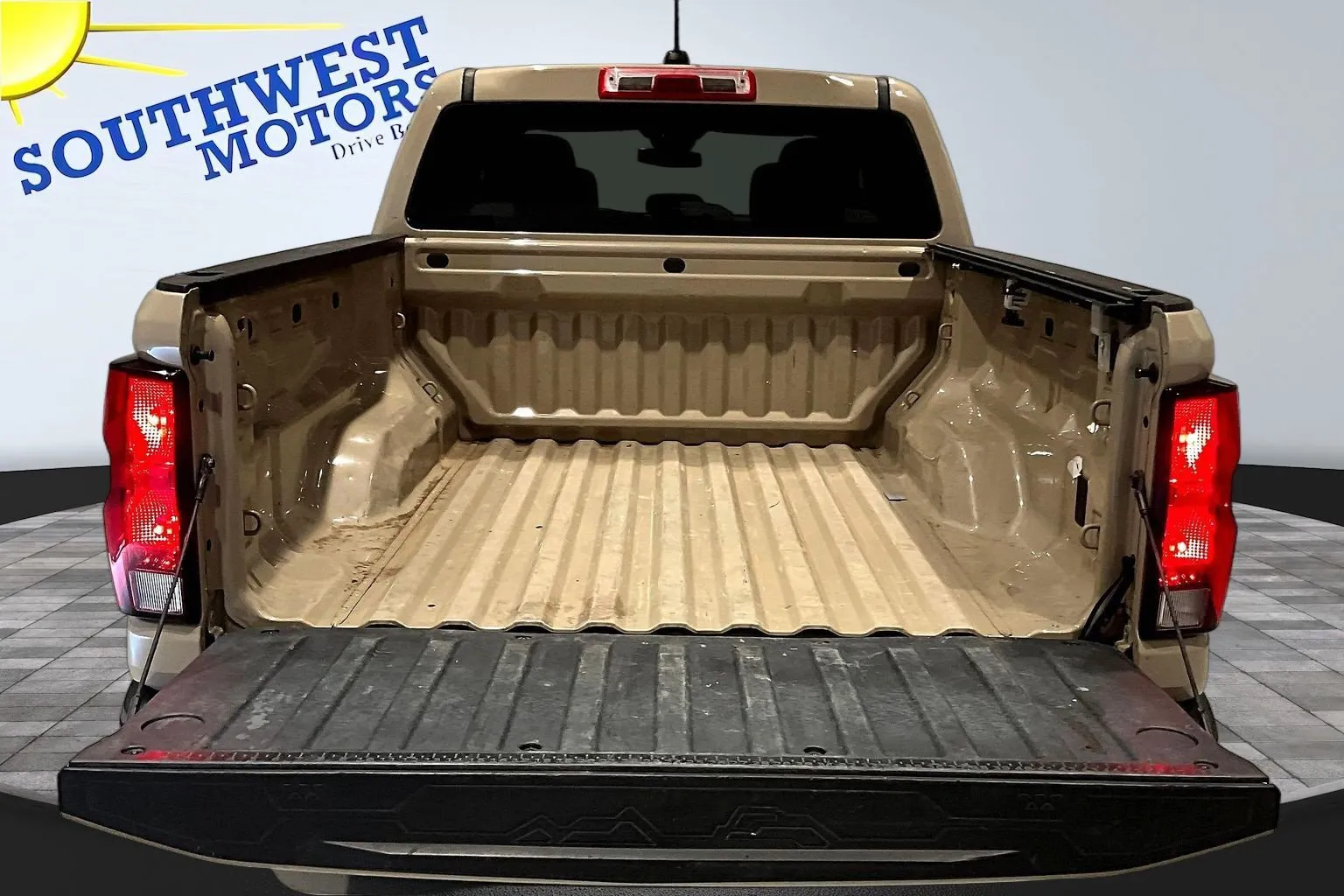 Chevrolet Colorado photo 8