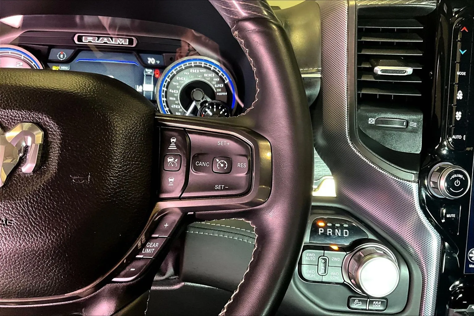 Ram 1500 photo 14