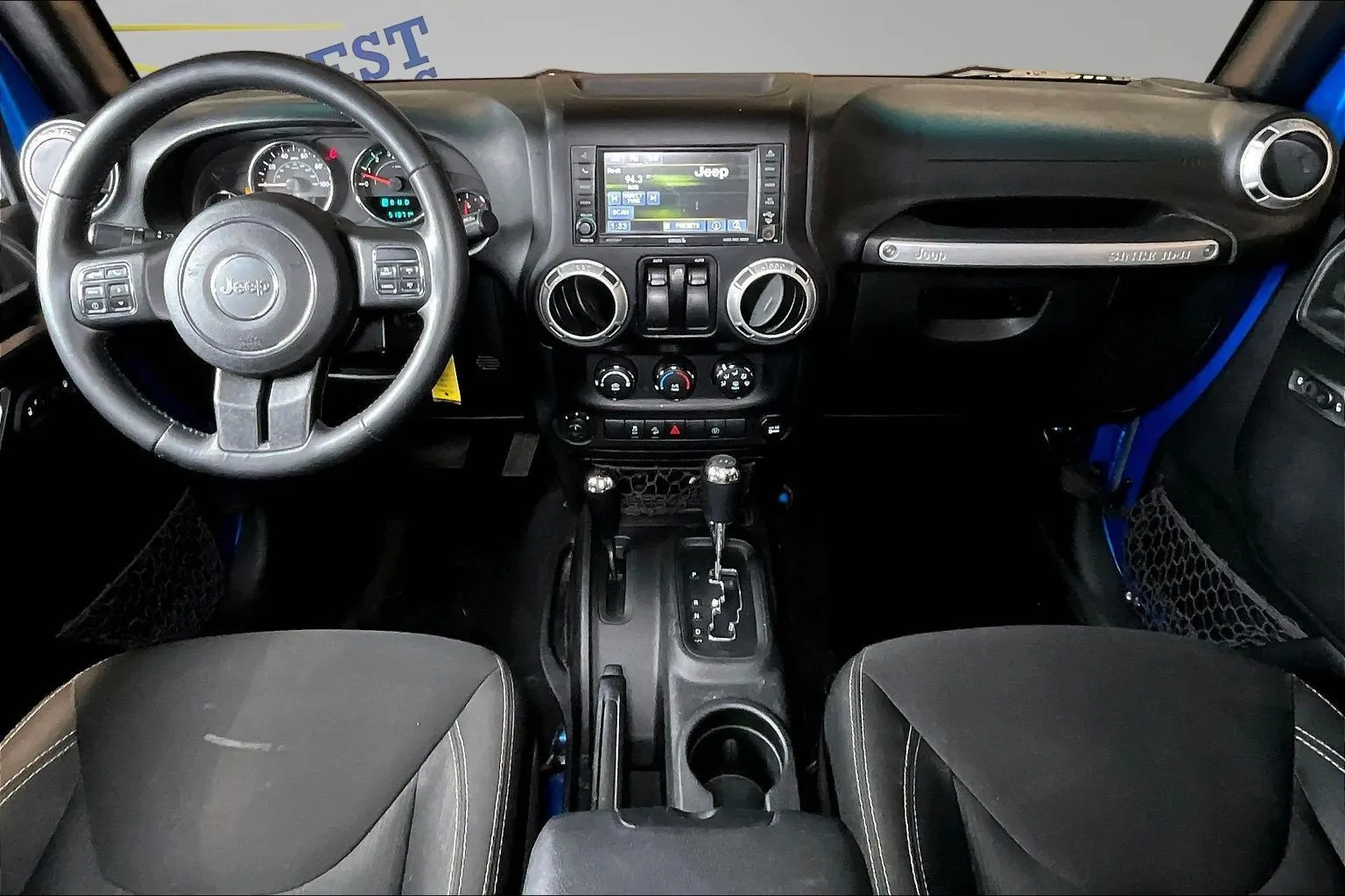Jeep Wrangler photo 8
