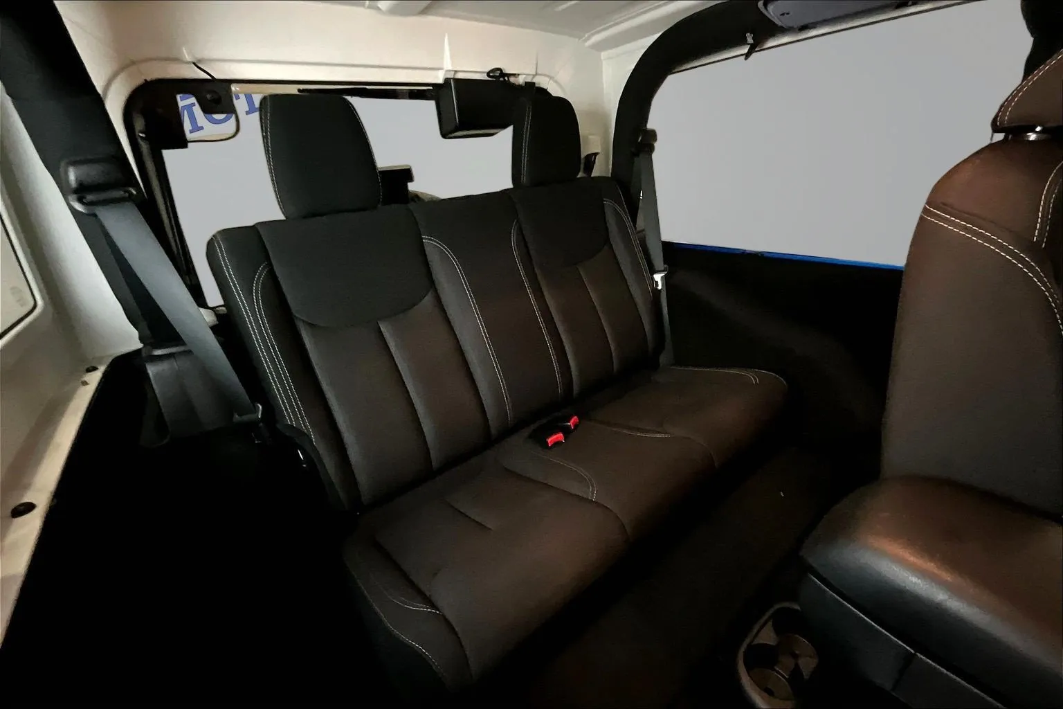 Jeep Wrangler photo 24