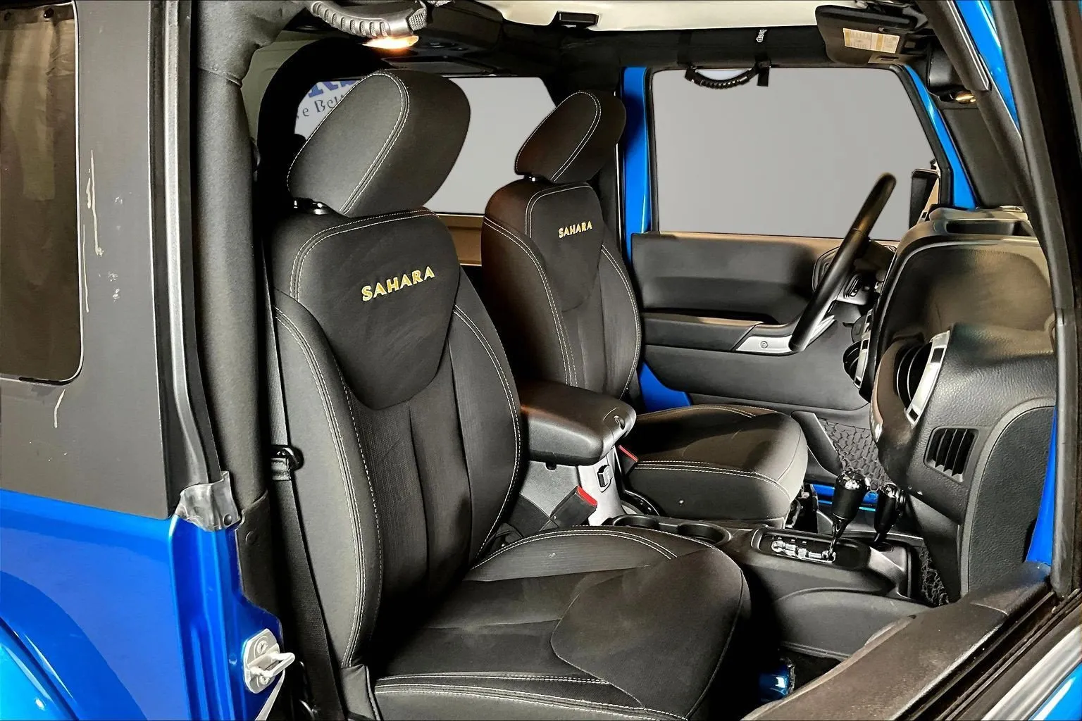 Jeep Wrangler photo 28