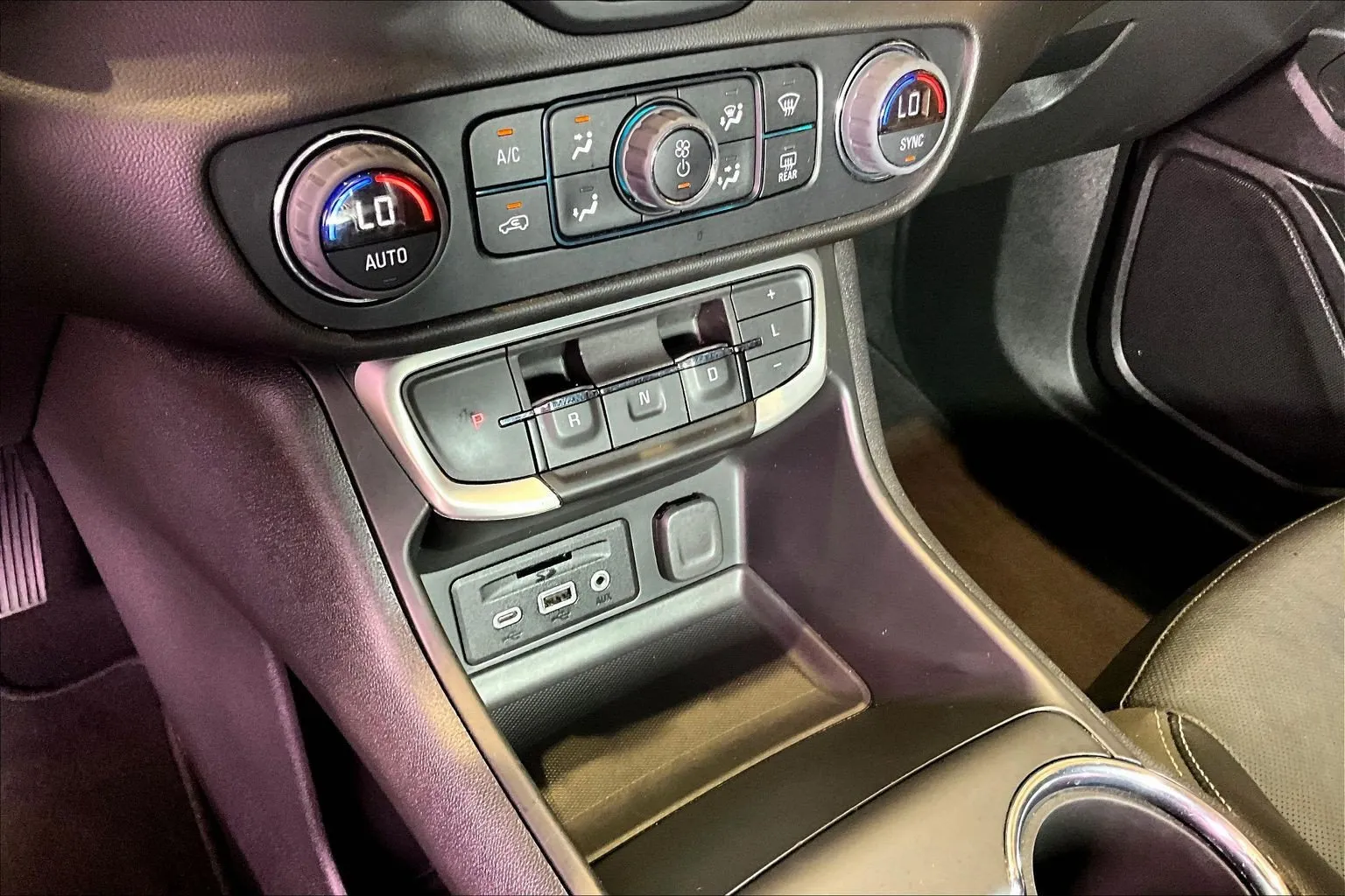 GMC Terrain photo 16