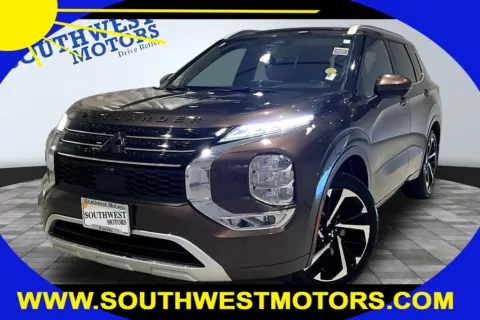 Green 2024 Mitsubishi Outlander SEL for sale in Pueblo, CO