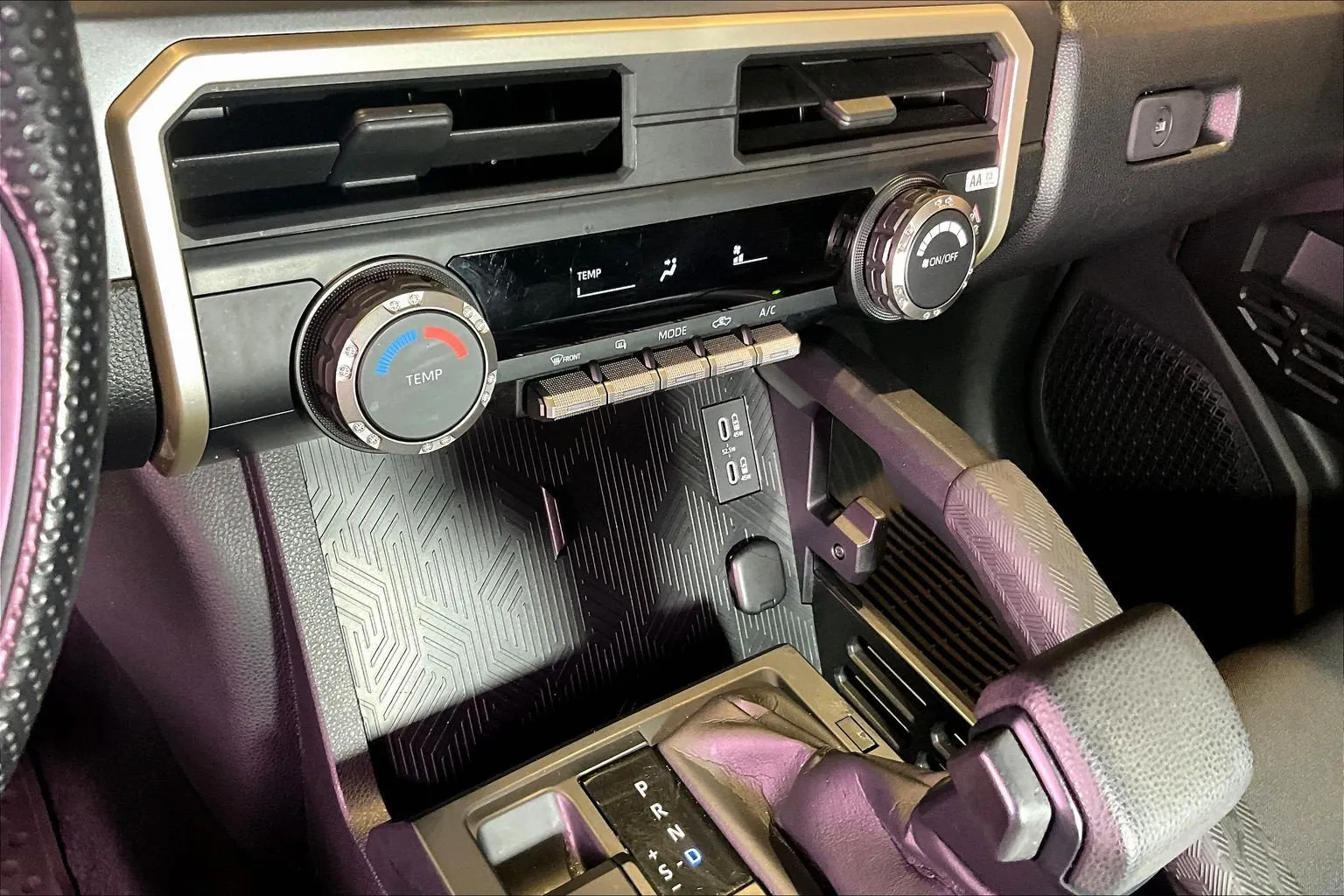 Toyota Tacoma photo 17