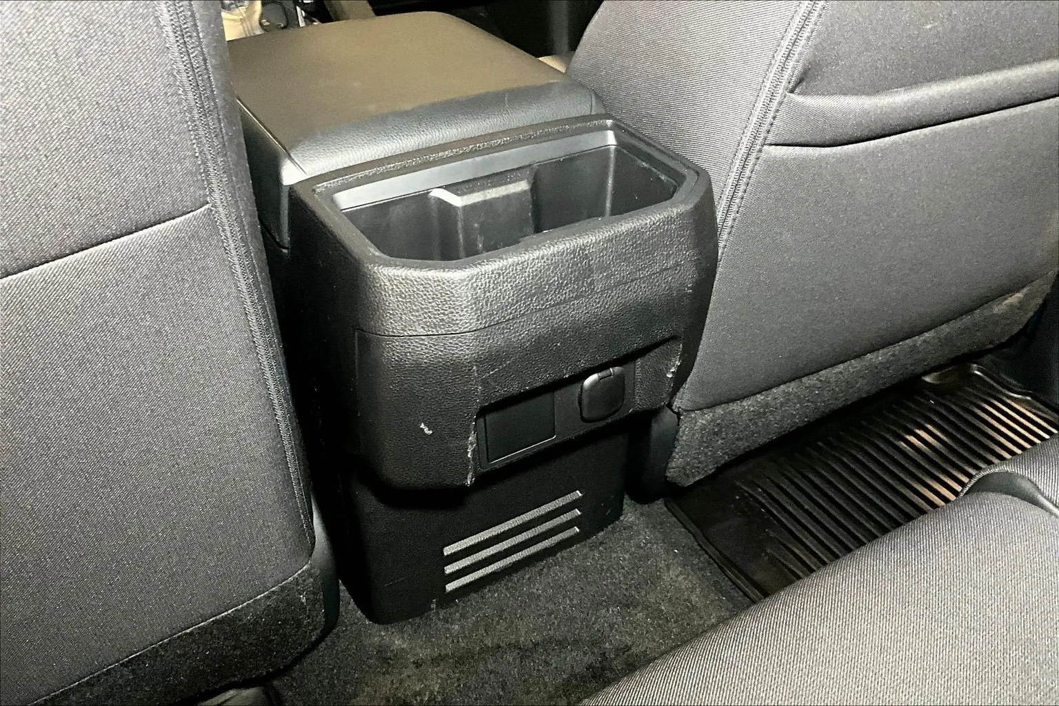 Toyota Tacoma photo 12