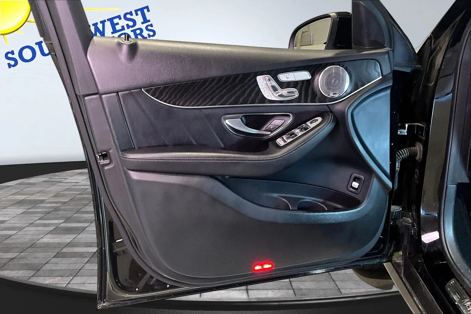 Mercedes-Benz GLC photo 20