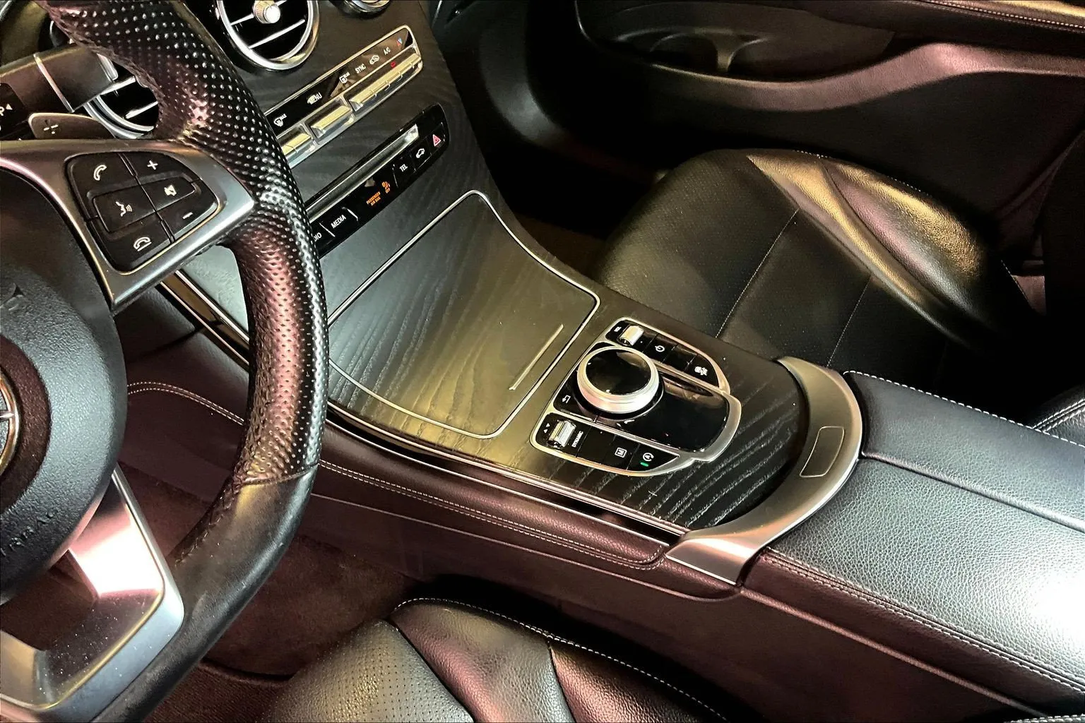 Mercedes-Benz GLC photo 18