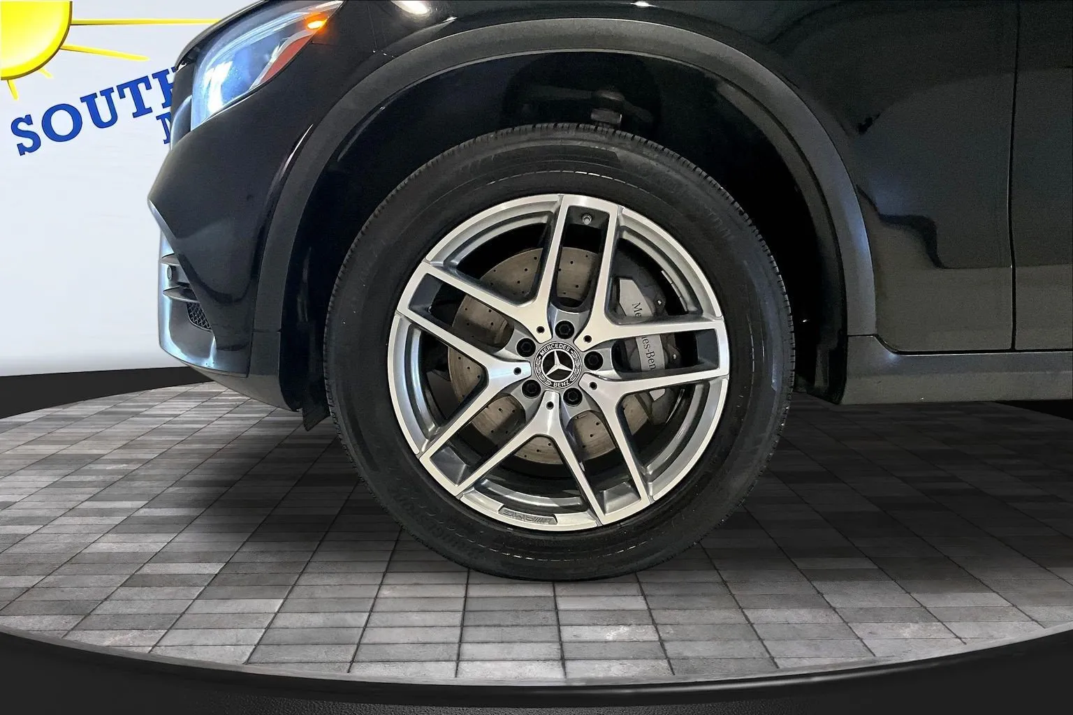 Mercedes-Benz GLC photo 32