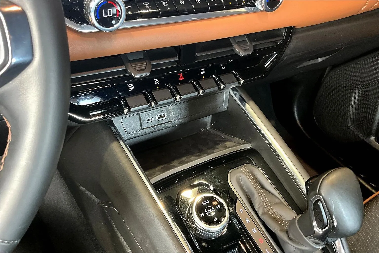 GMC Canyon photo 17