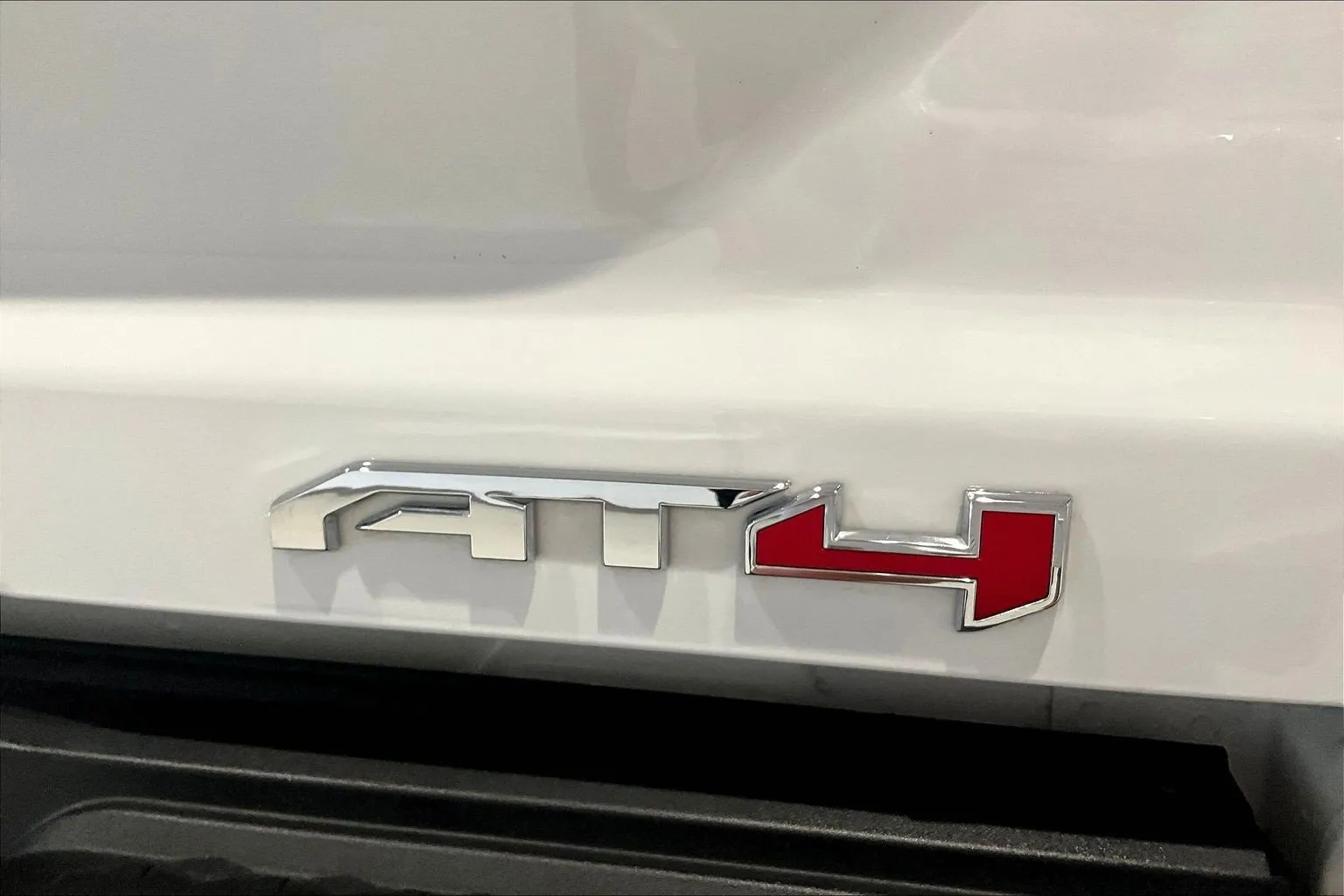 GMC Canyon photo 25