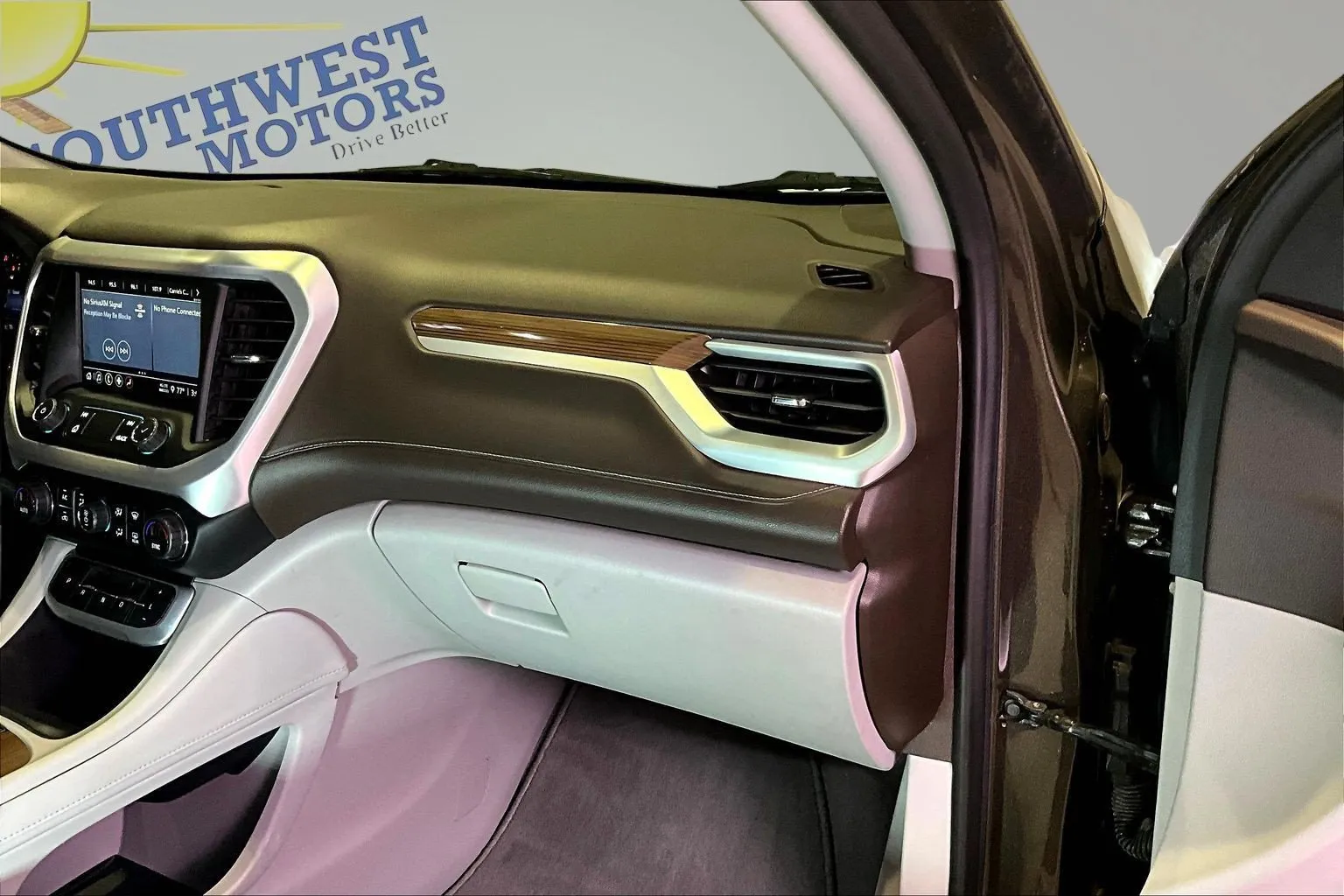 GMC Acadia photo 27