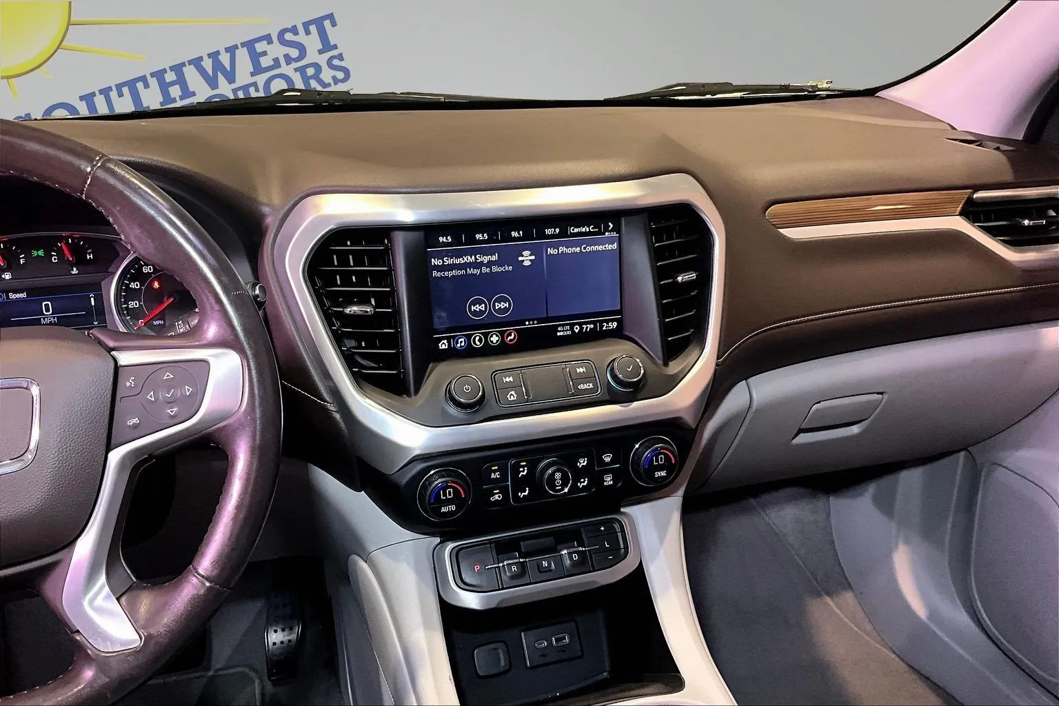 GMC Acadia photo 10