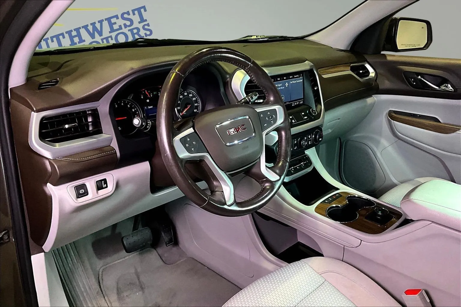 GMC Acadia photo 17