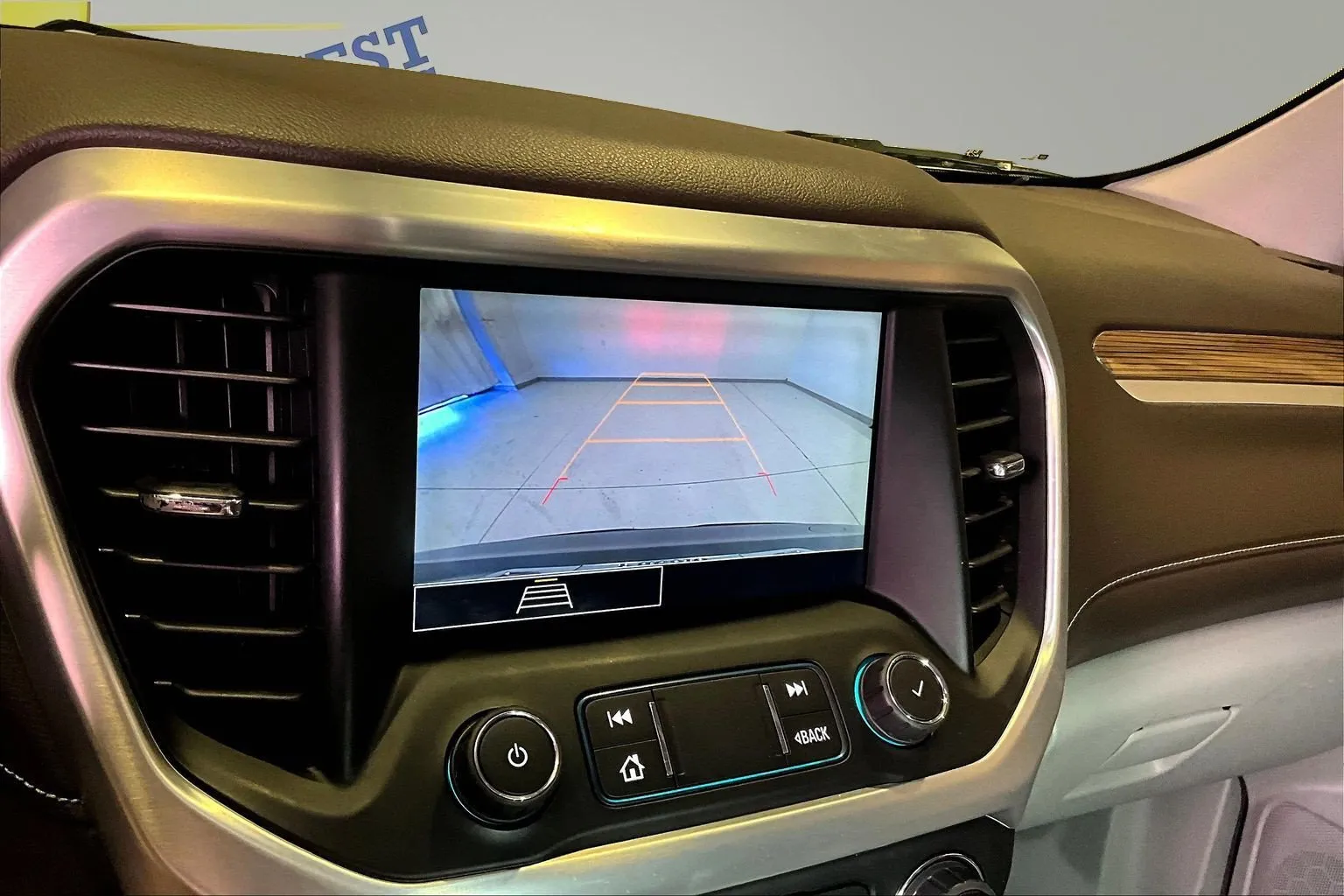 GMC Acadia photo 15