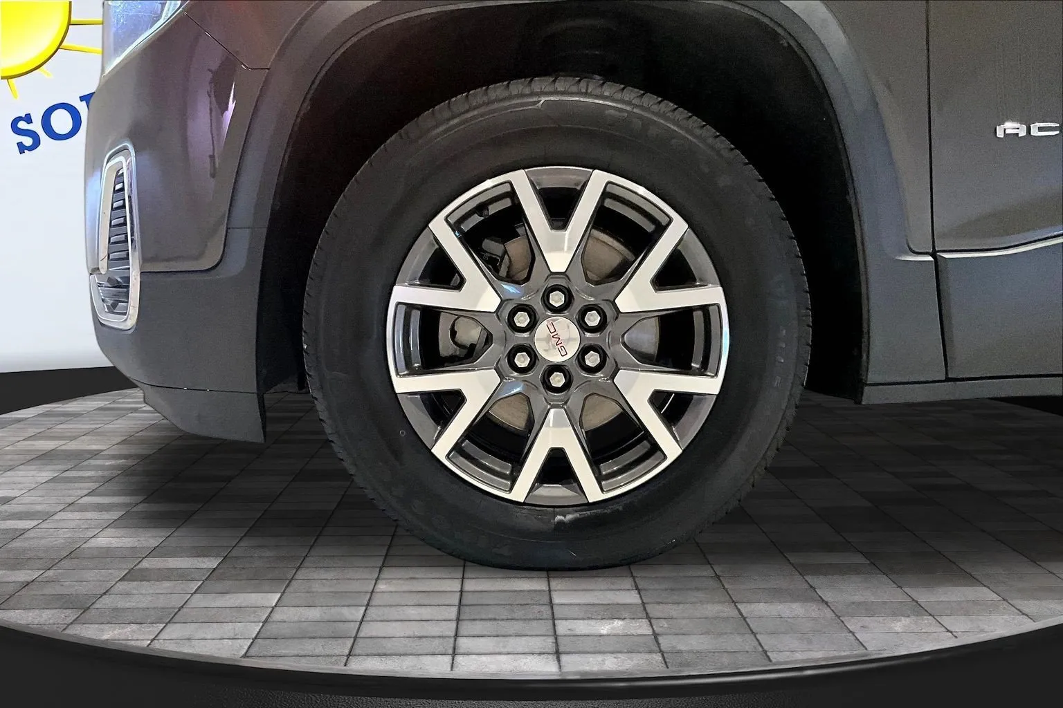 GMC Acadia photo 35