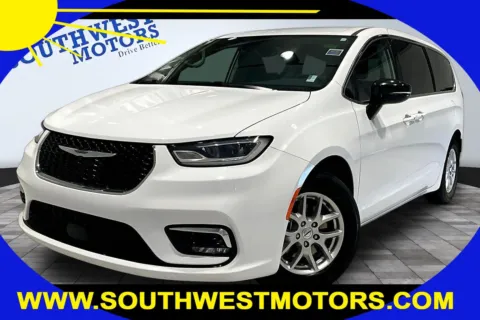 White 2024 Chrysler Pacifica Touring L for sale in Pueblo, CO