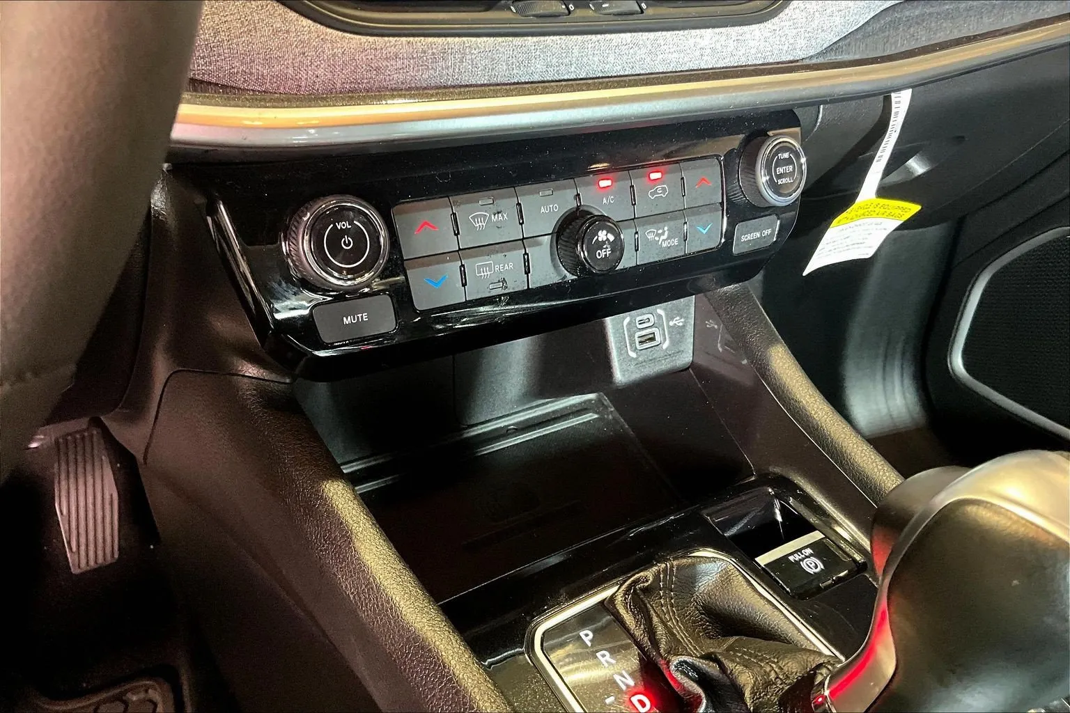 Jeep Compass photo 16